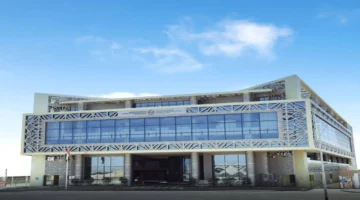 سوق العمل في الإمارات يشهد نمواً 12.4% في القطاع الخاص